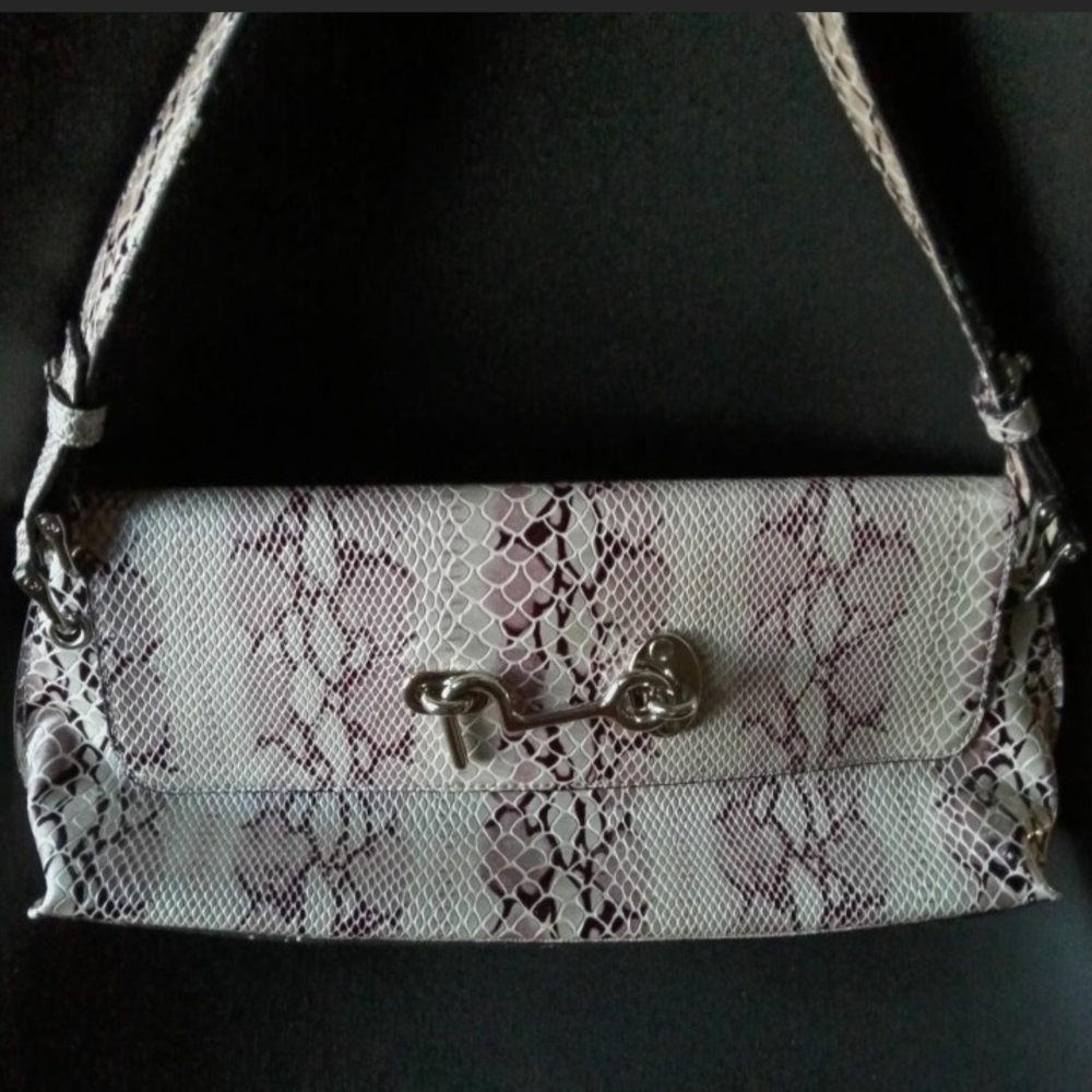 Cream & Burgedy Colored Snake-Print Shoulder Bag